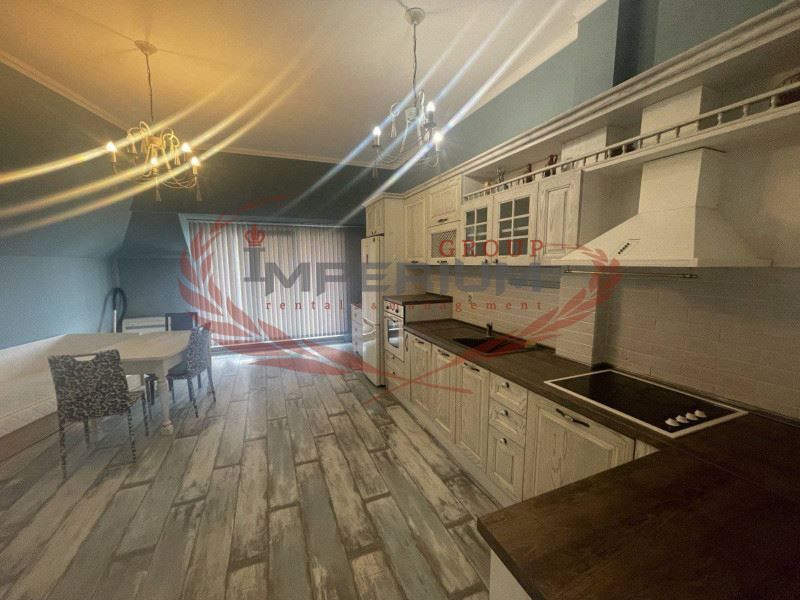 Дава се под наем Двустаен апартамент в Варна, Бриз - 70 кв.м за 714 € - Снимка #1