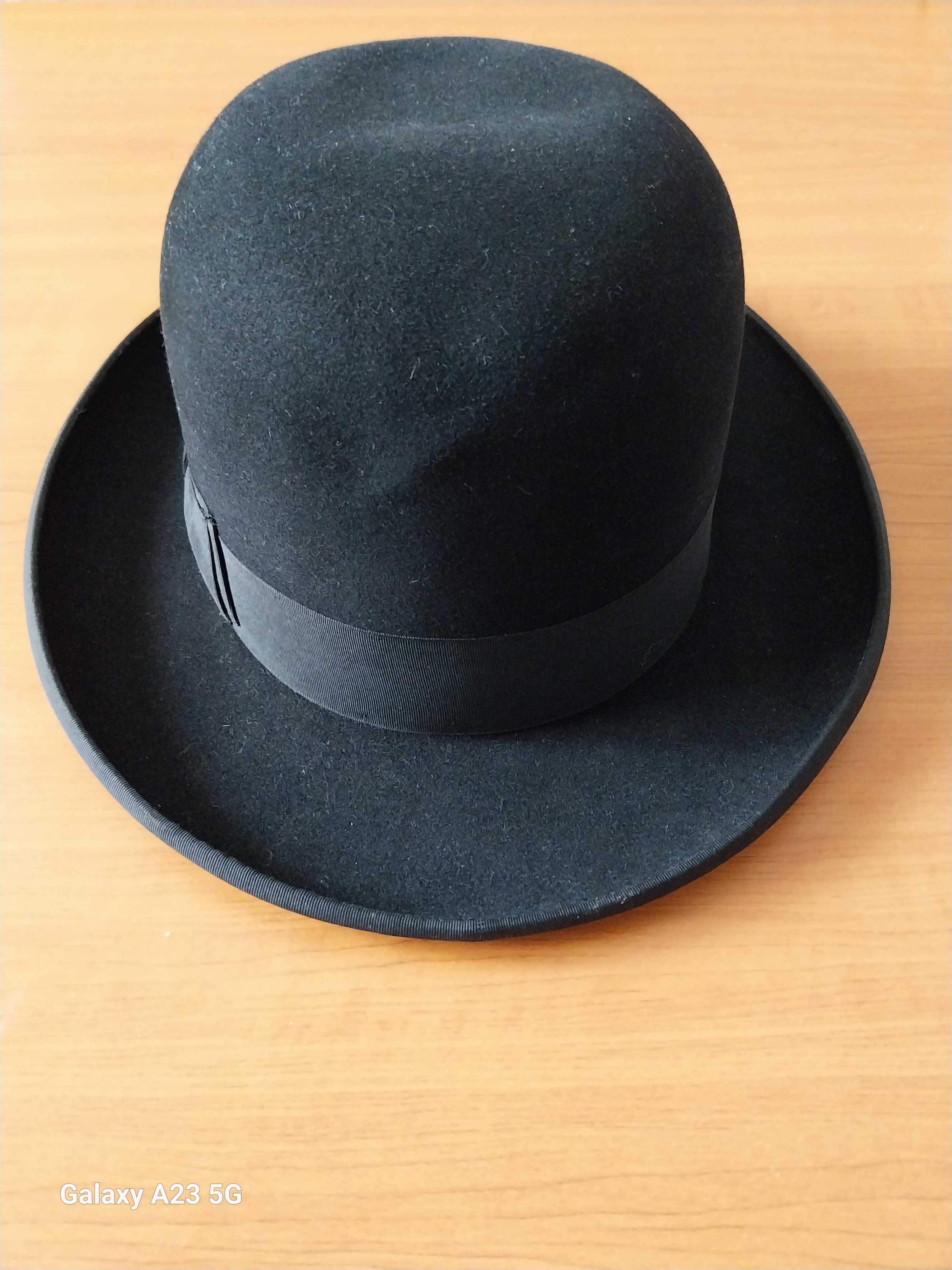 Melon (bowler) din fetru negru, cu panglică neagră, HUCKEL,