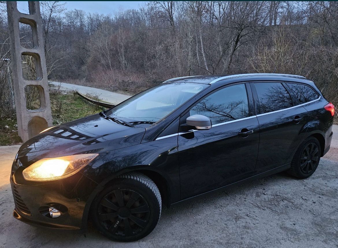 Vând Ford Focus break