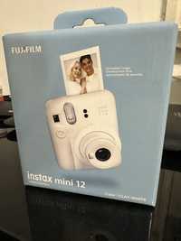 Продам фотоаппарат Instax mini 12