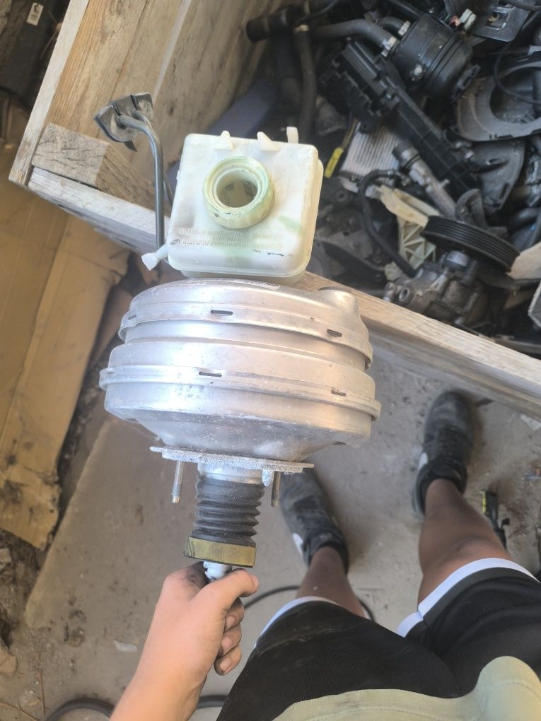 Серво усилвател Бмв 635д е63 286кс m57 bmw e63 635d