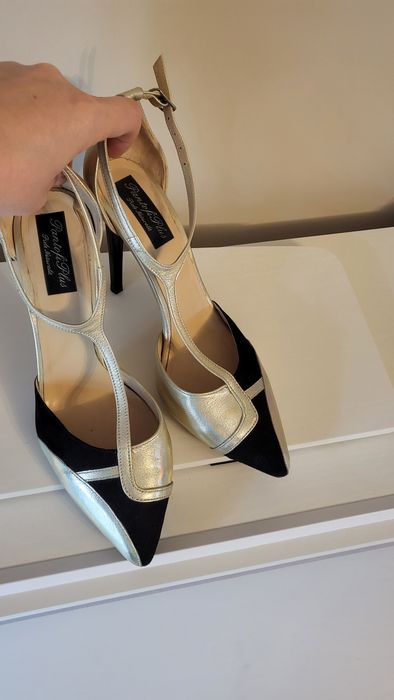 Pantofi piele naturala, mărimea 40, cu toc 9 cm, negru cu auriu, femei