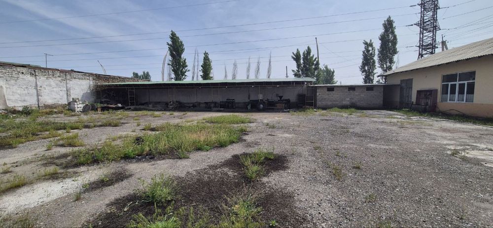 36 сотих нотурар бино сотилади