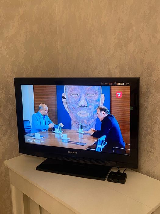 Продам телевизор Самсунг