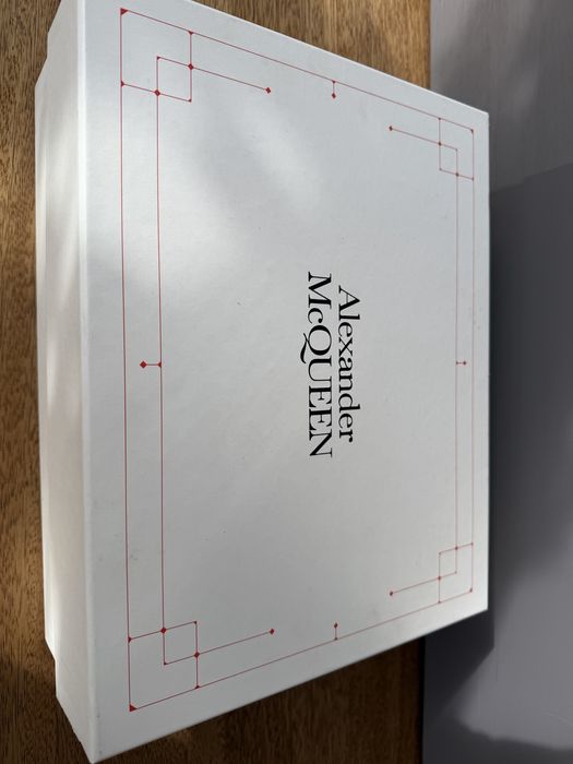 Нови Оригинални сникърси/маратонки ALEXANDER MCQUEEN IT45