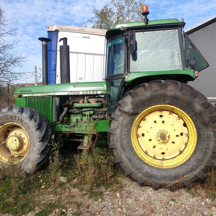 Vand john deere in stare buna de funcționare