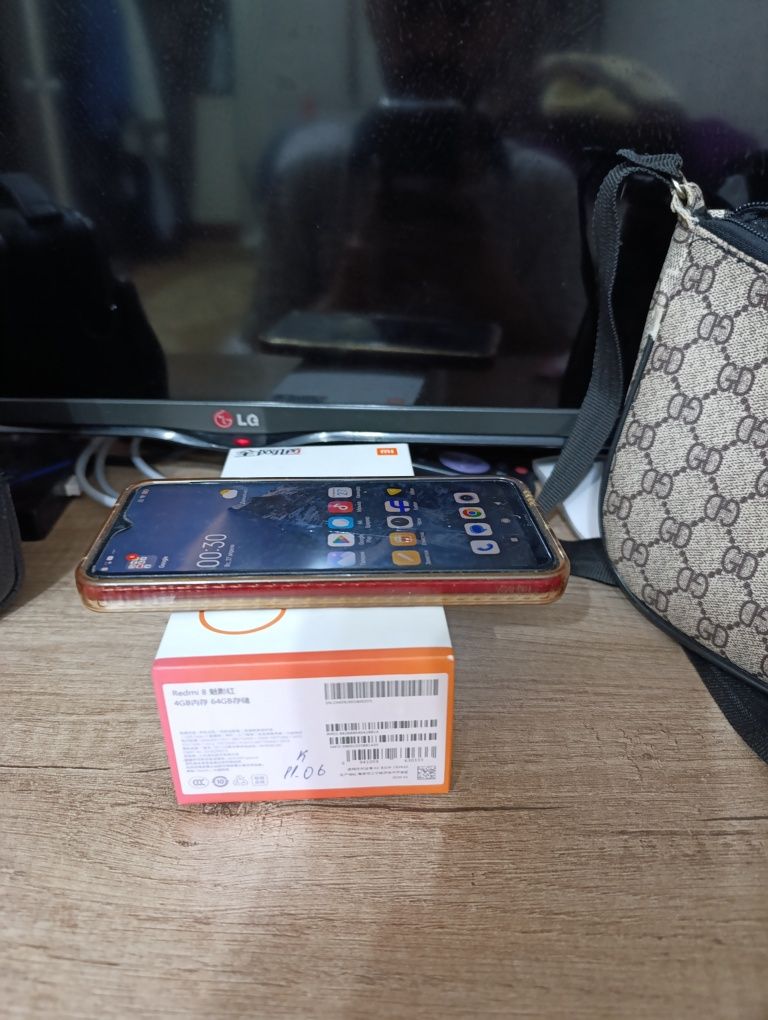 Redmi 8    64 gb