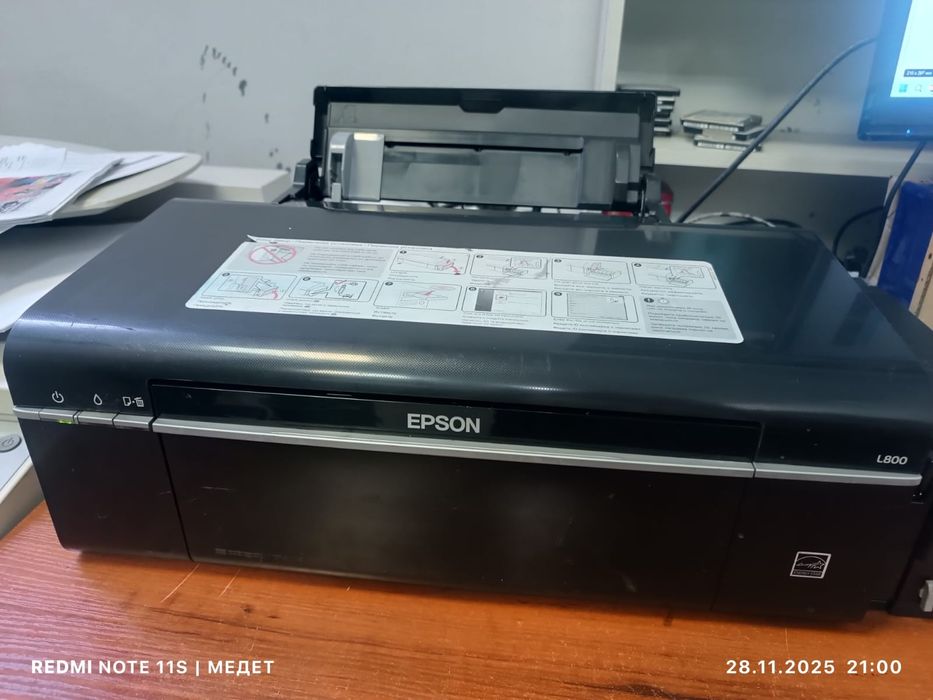 Epson L800, в хорошем состоянии