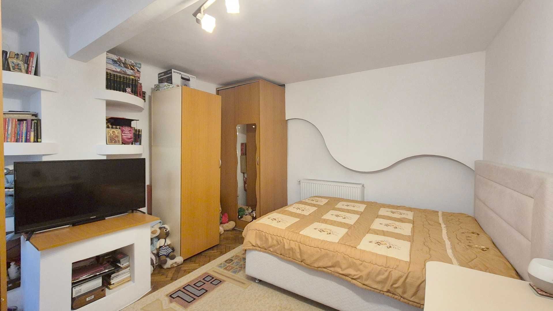 Investiție sigură în Schei – 2 camere pregătite pt Airbnb