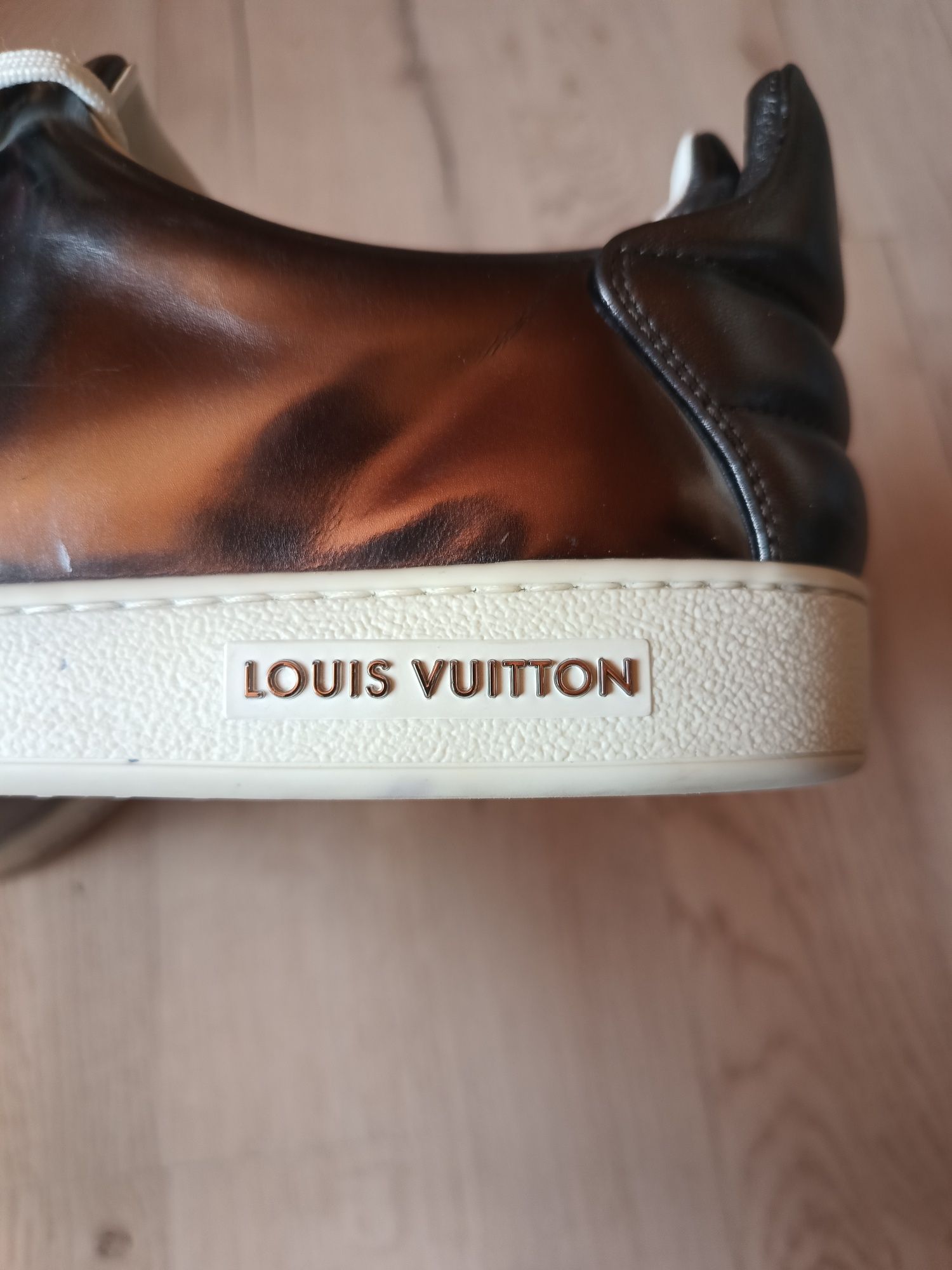 Adidași(sneakers)Louis Vuitton metalic