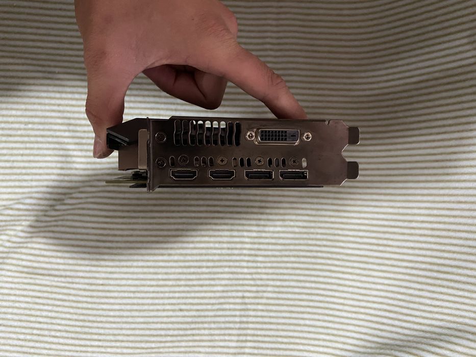 Видеокарта 1060 Asus Rog Strix OC 6gb