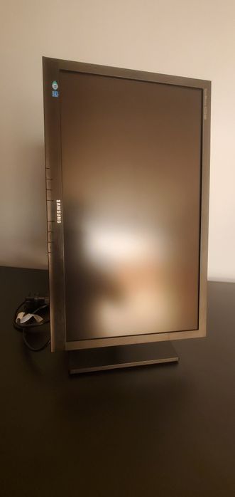 Monitor Samsung SyncMaster S22A460 – 22 inchi LED

Vând monito