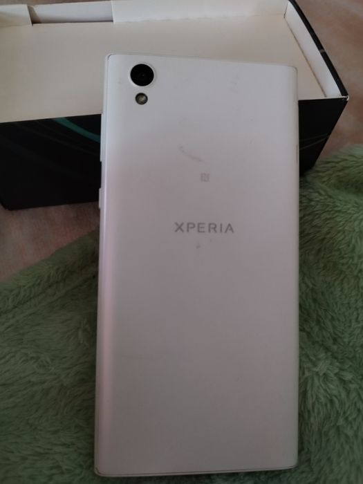Продавам Sony Xperia L1