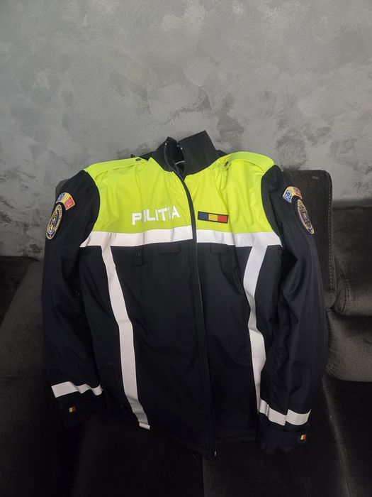 Vand geaca de politie- "scurta"