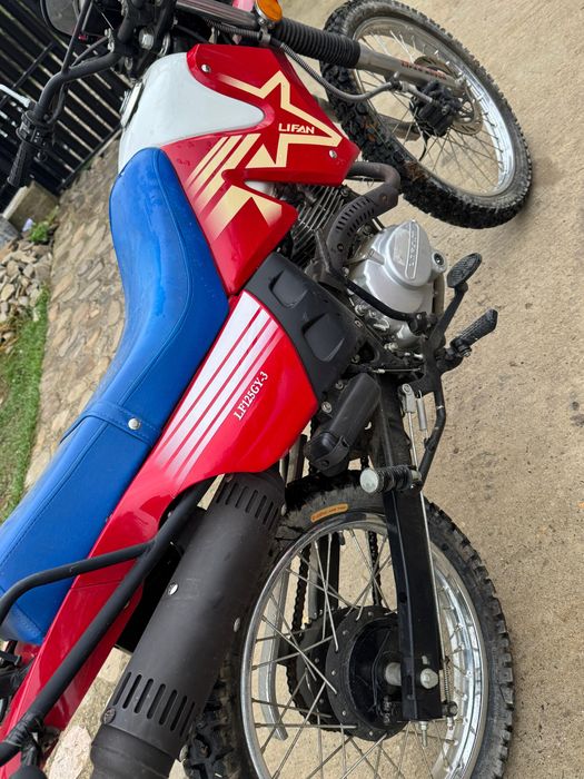 vand Lifan 125 4t x2  Aprilia pegaso 650