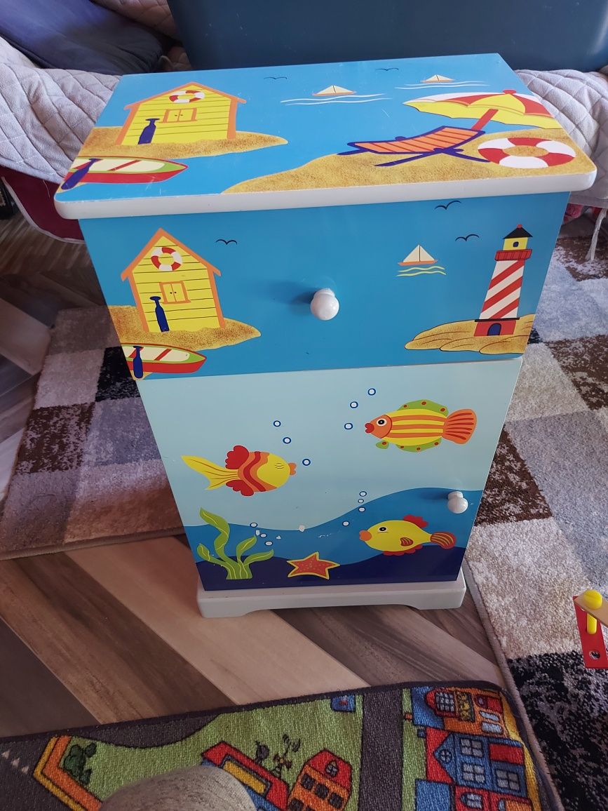 Детско шкафче  с рисунки