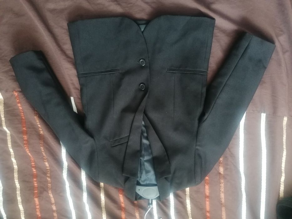 Sacou H&M negru băieți mărimea 116  (5-6 ani)