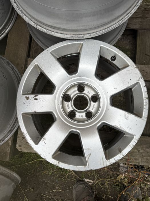 1бр Джанта 17'' за Audi A8 4E0601025S 8j et43 на брой оригинални