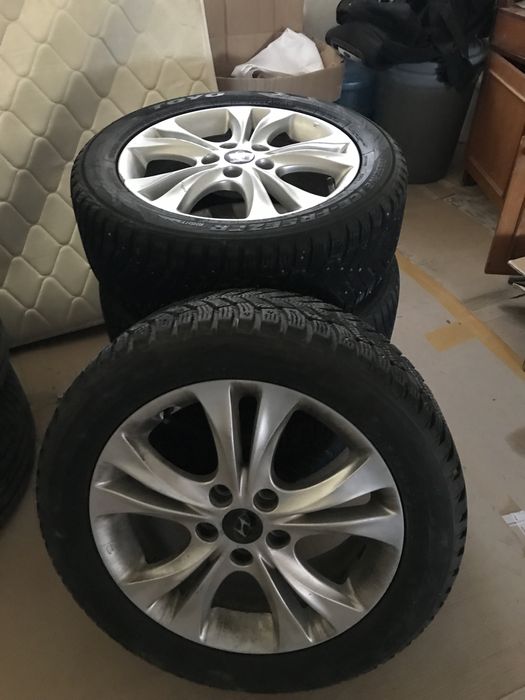 Шипованные шины с титанкой Hyundai Sonata +коврик