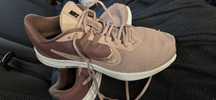 Adidasi dama ea7 , nike