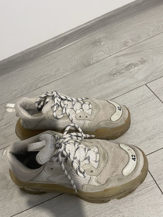 Vand Balenciaga triple s marime 42