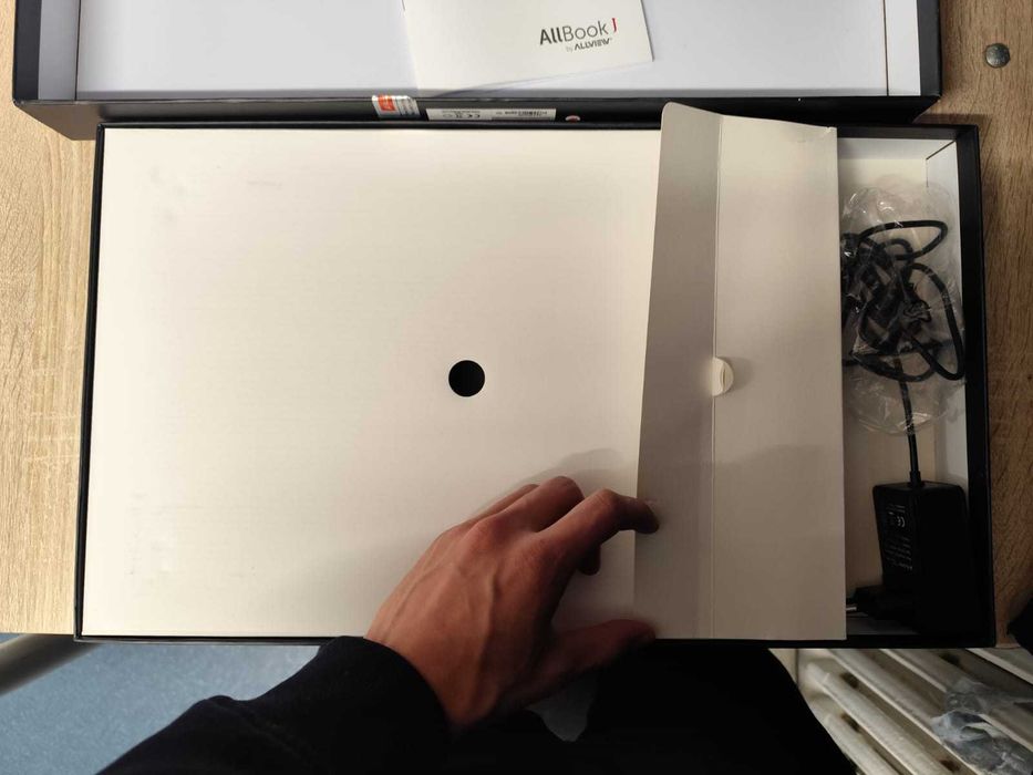 Laptop Ca nou! – Allbook Allview J Series 8Gb RAM 256Gb SSD