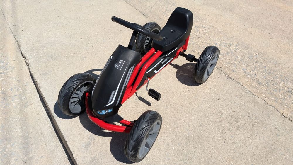 Детска картинг количка с педали