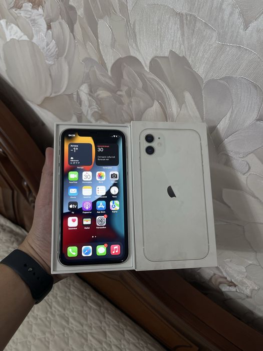 iPhone 11/128Gb - В идеальном состоянии