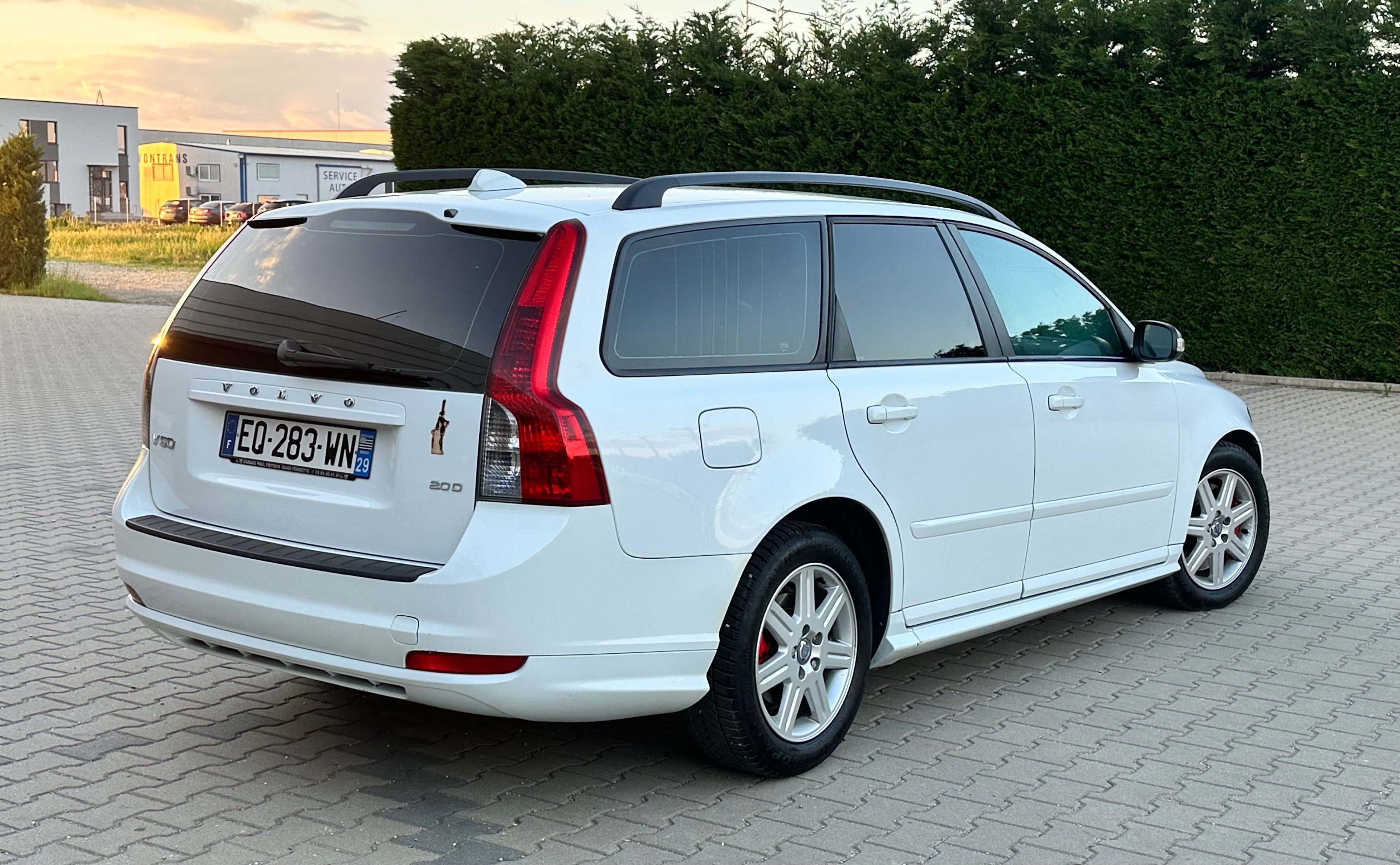VOLVO V50 R-DESIGN 2.0 diesel