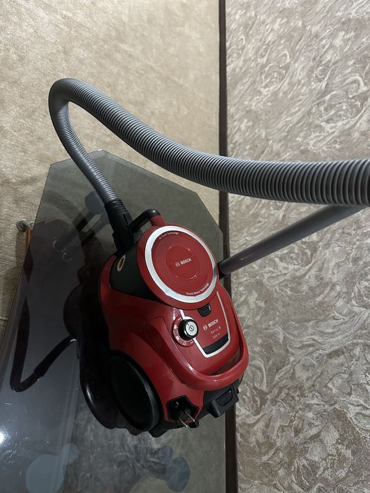 Пылесос в отличном состоянии Bosch