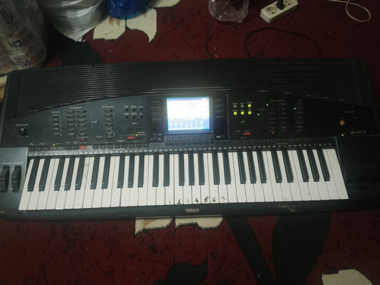Yamaha PSR-4000 ...
