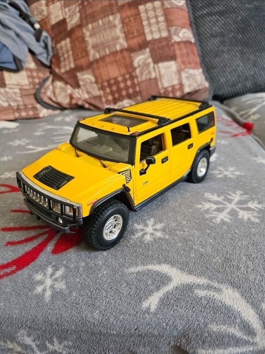 Macheta metalica hummer H2 scara 1:18 maisto