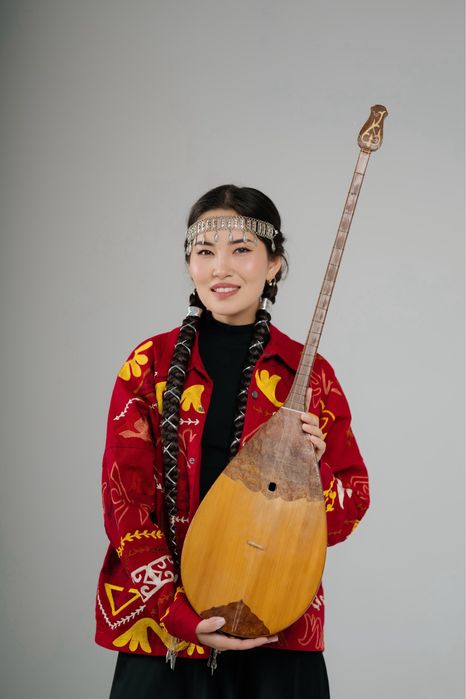 Репетитор/ учитель преподавательдомбры с выездом на дом/ уроки домбры