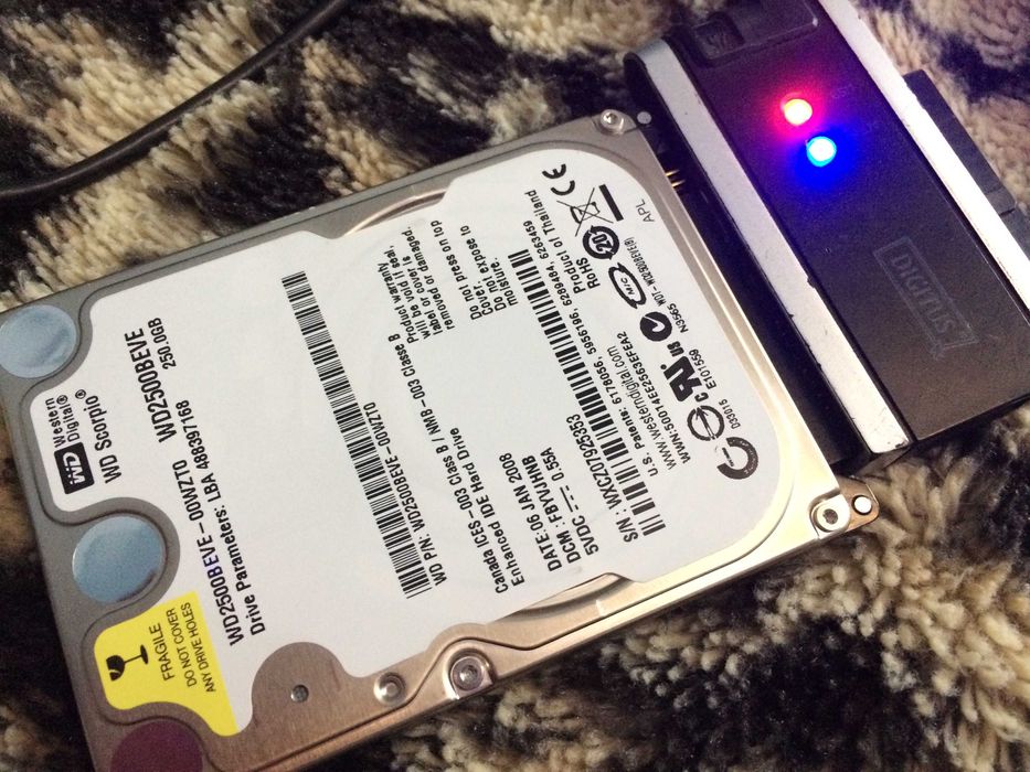Hard disk ide laptop WD Scorpio de 250 gb cu 2 ore de functionare.