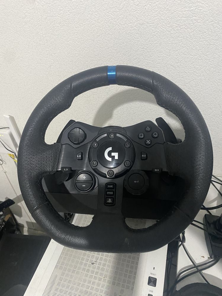 игровой руль Logitech G923 (TRUEFORCE)
