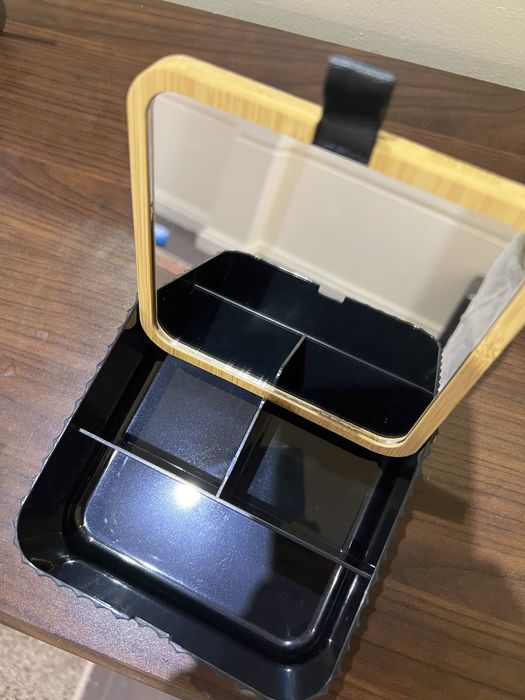 Casetă bijuterii nouă