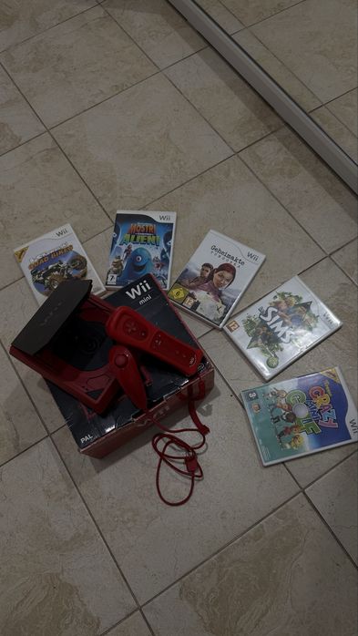 Nintendo Wii Mini cu jocuri incluse