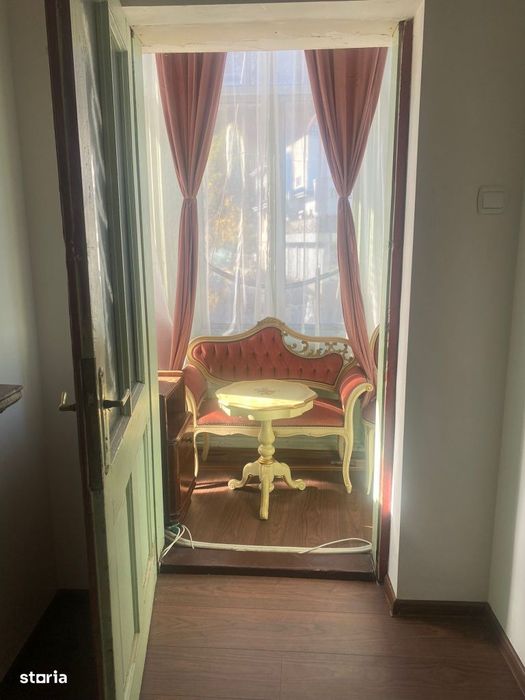 Apartament 3camere de vanzare Central in Predeal negociabil