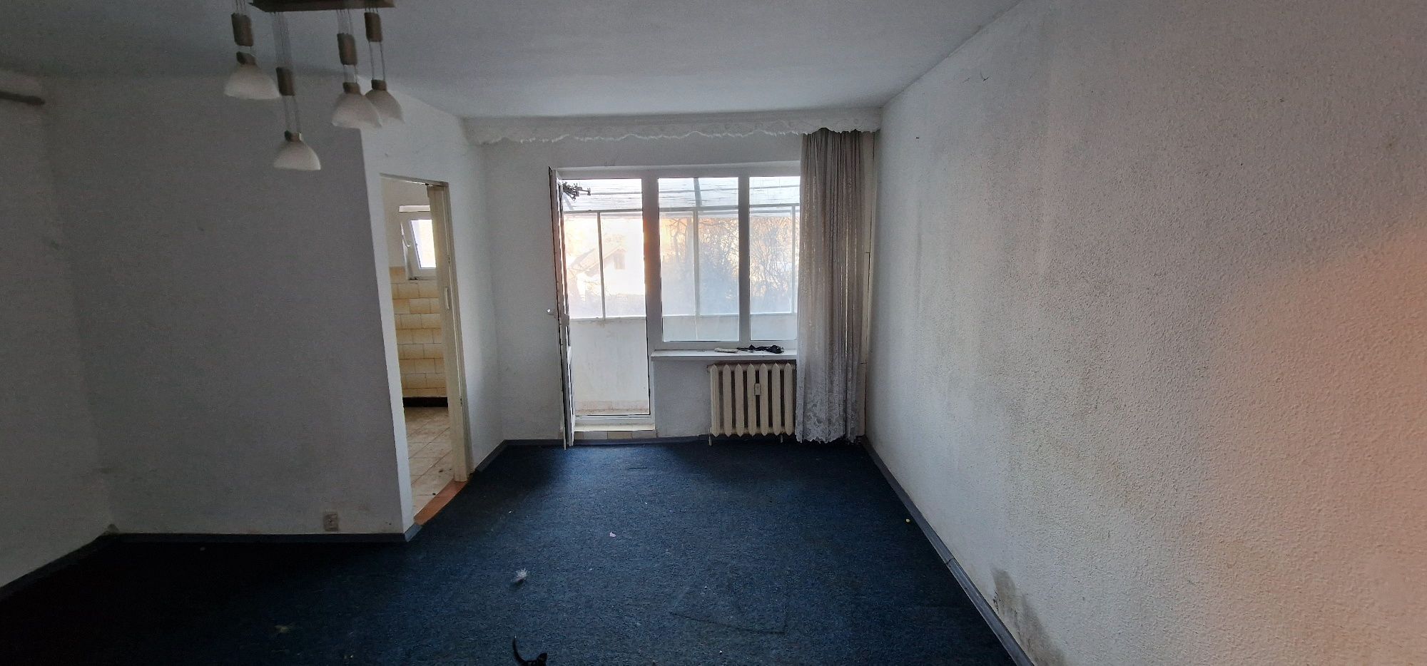 Garsonieră,Dărmănești,etaj2,termizolata,balcon, luminosa,calduroasa