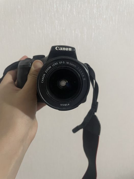 Фотоаппарат canon. Б/у. Имеется провод для зарядки