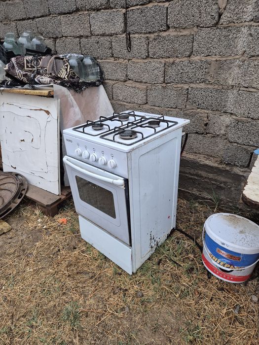 Газ плита . Газ плита төрт канфорлы.