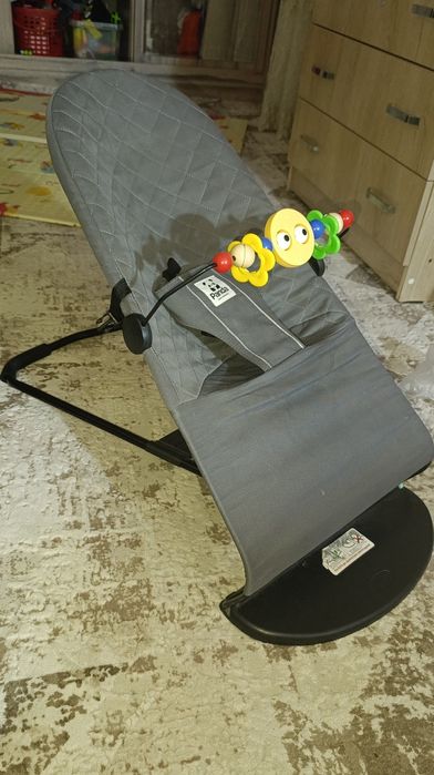 Б/у рюкзаки и шезлонг