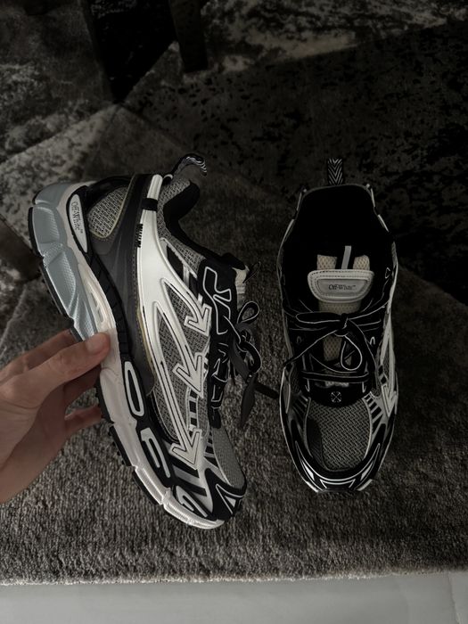 Off white be righ back