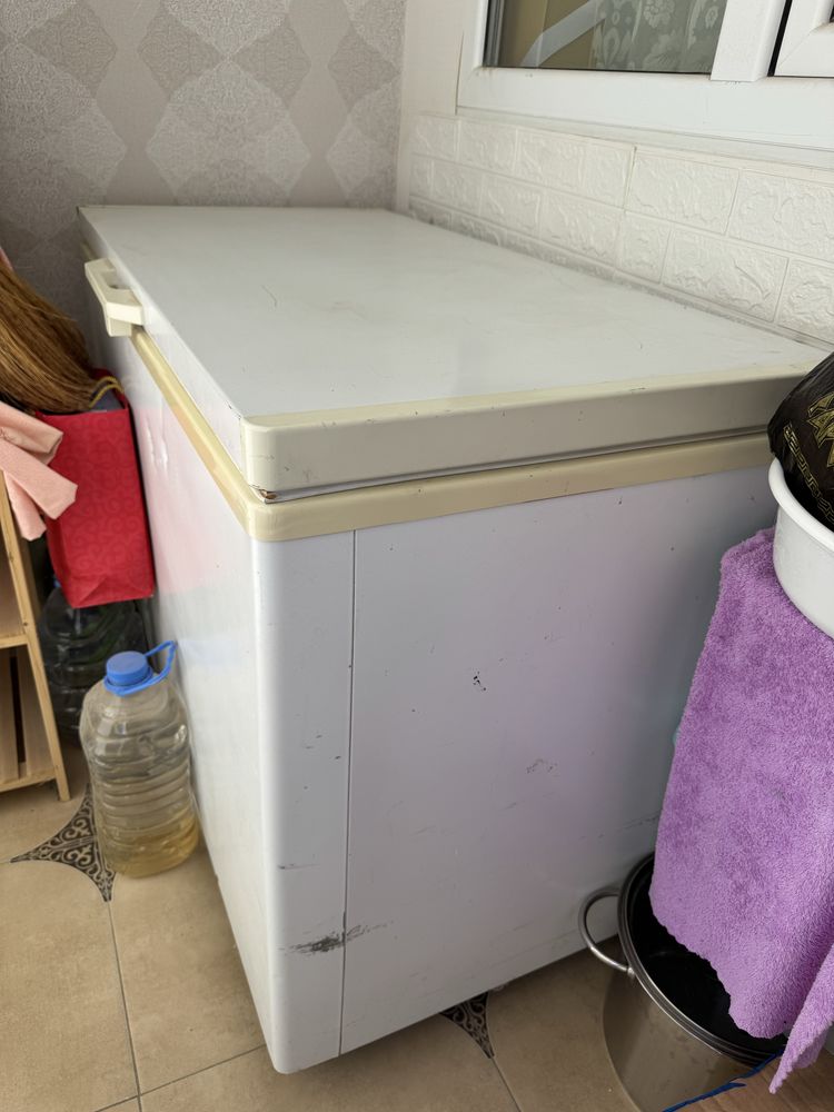 Продам морозильную камеру Frostor 123см.