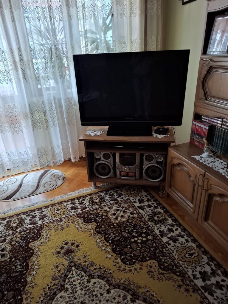 Vand televizor led Ful HD--PANASONIC 119 CM DIAGONALA --nu este smart