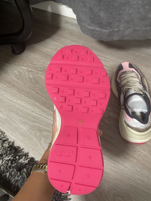 Дамски маратонки Gucci.