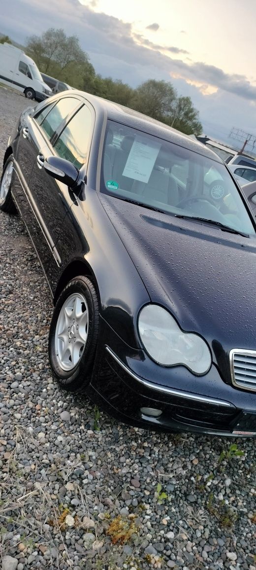 Mercedes C-klass benzina kompresor 136.000km