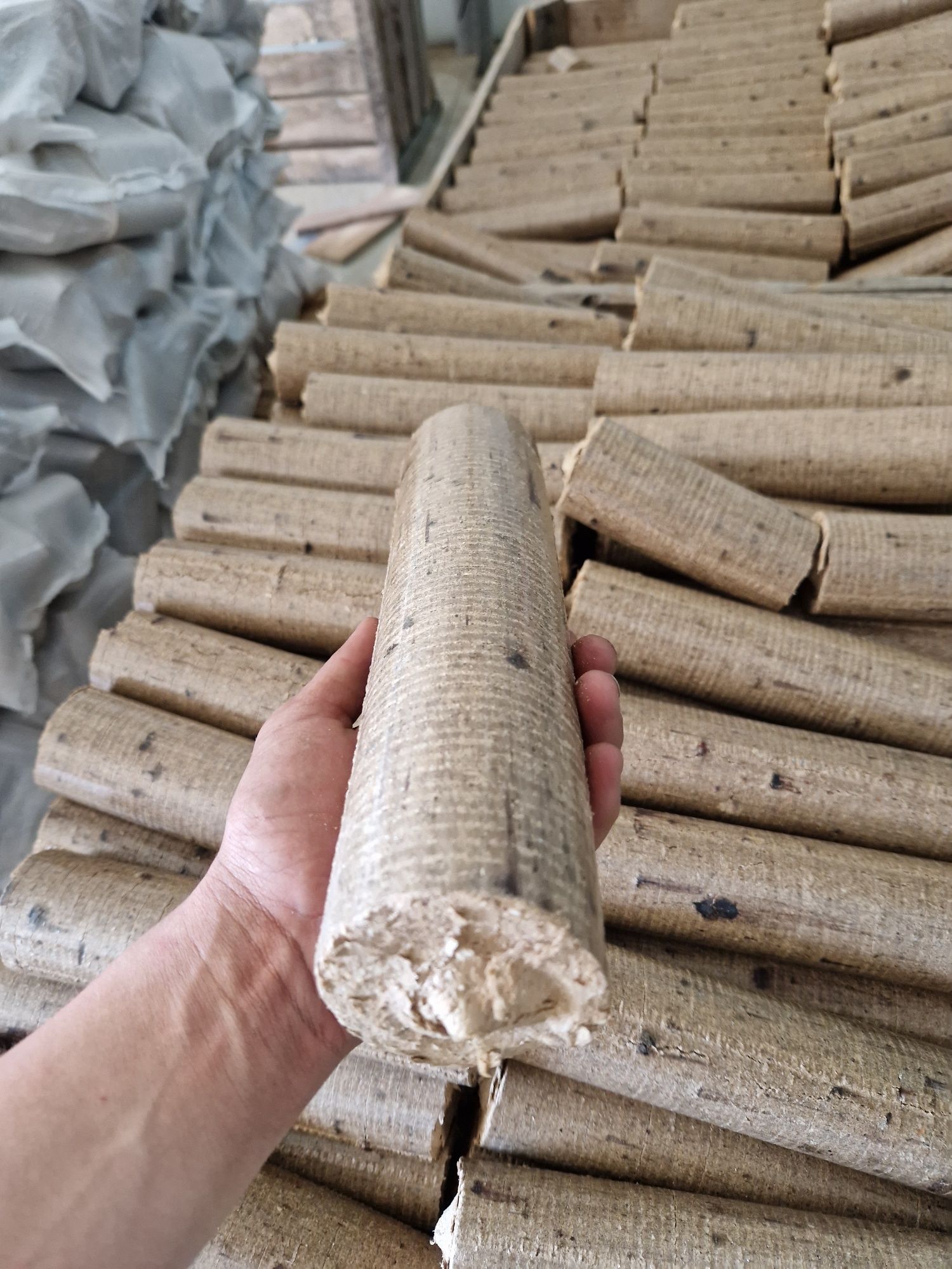 Lambriu, Scândură, Grindă