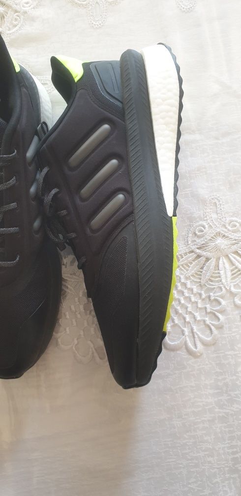 ADIDAS кросовки новые
