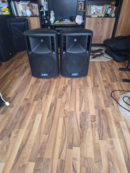 Vand 2 boxe pasive fbt himaxx 60 nu dynacord